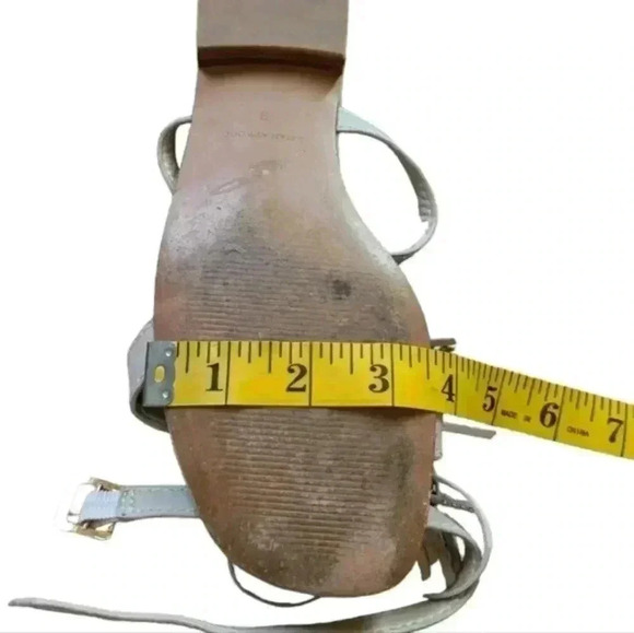 B Brian Atwood Megan Sandals Women's 9 Nude Cream Leather Fringe Southwestern - Picture 9 of 9